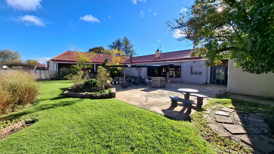 8 Bedroom Property for Sale in Memel Free State